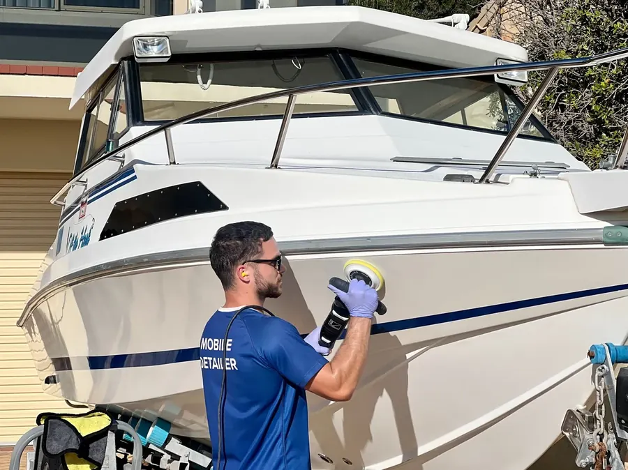 Mobile boat detailer Perth